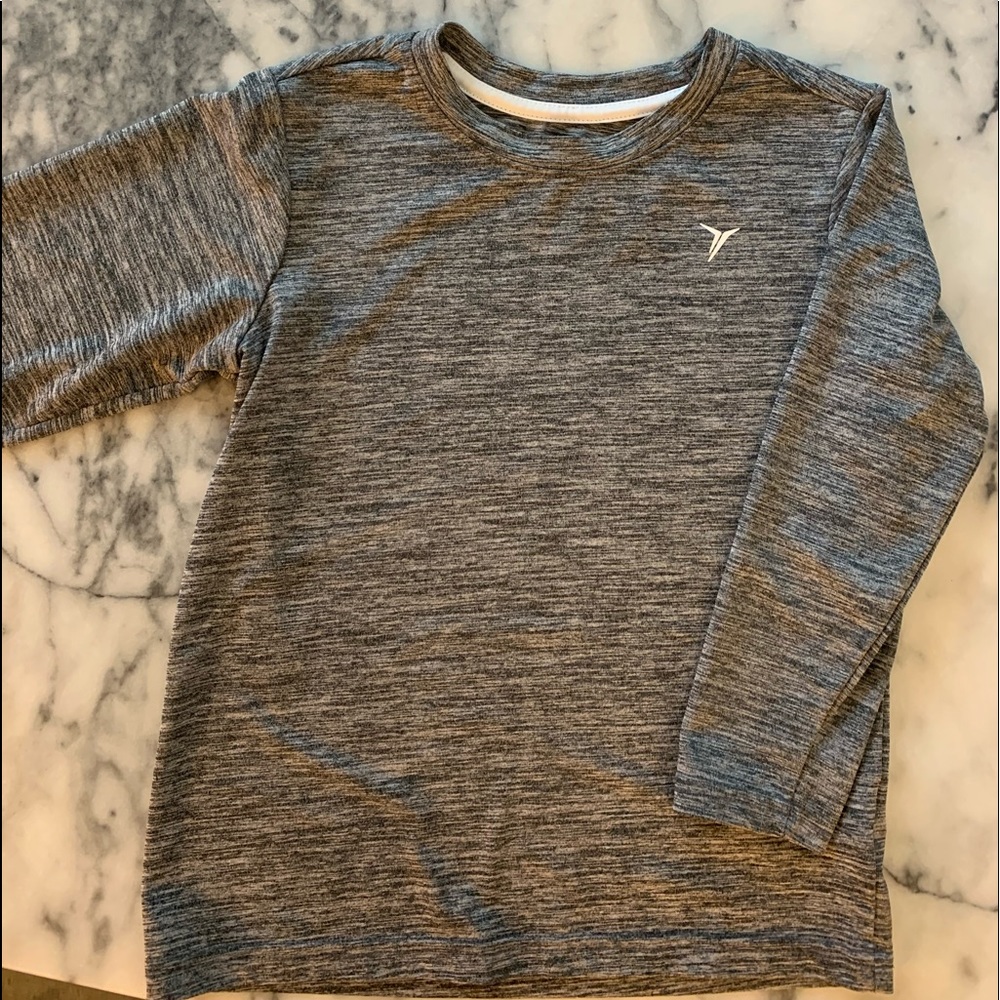 Boys grey dry fit XS long sleeved T-shirt